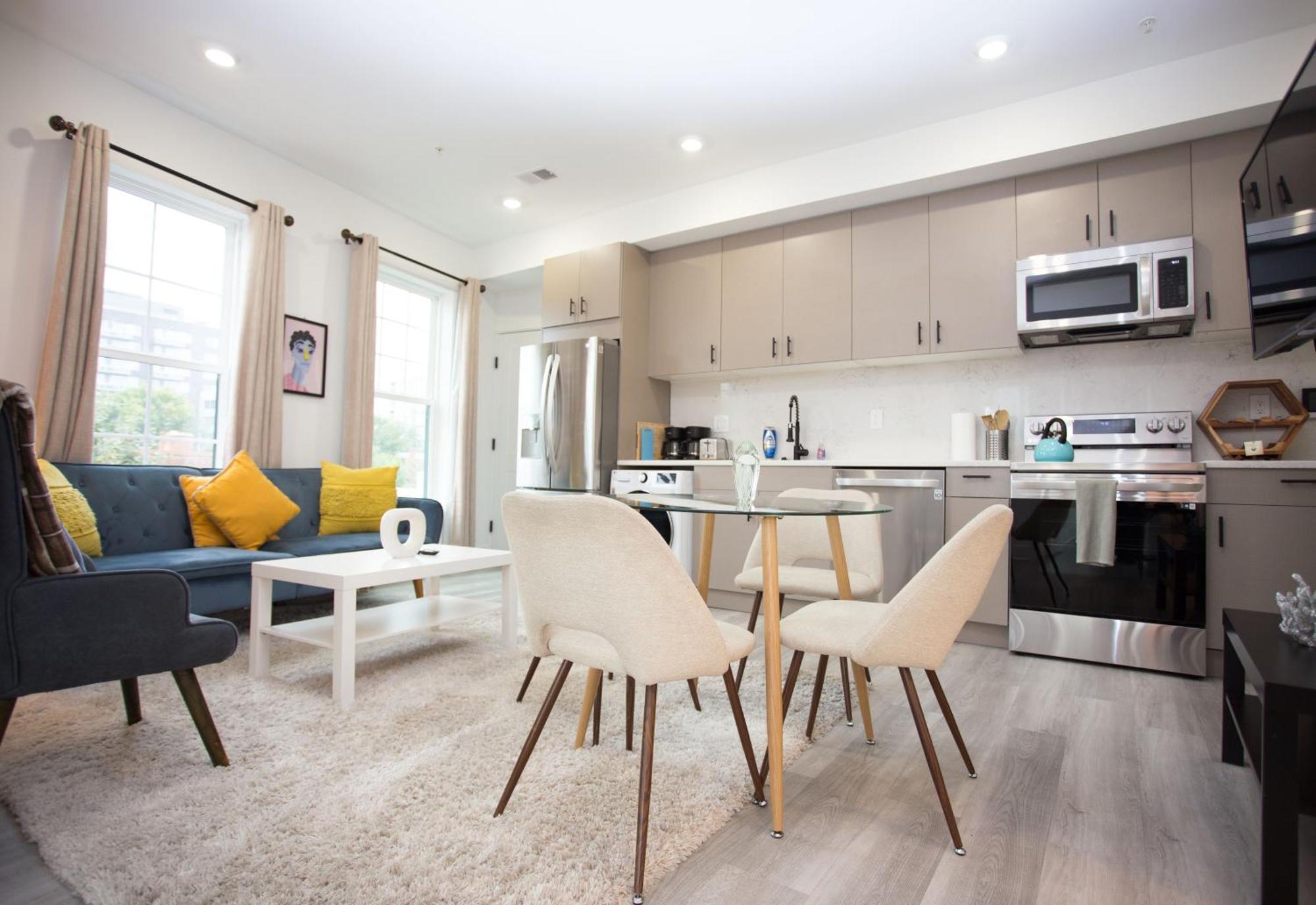 It'S A Corner Unit With Cool City Skyline Views! 워싱턴 외부 사진